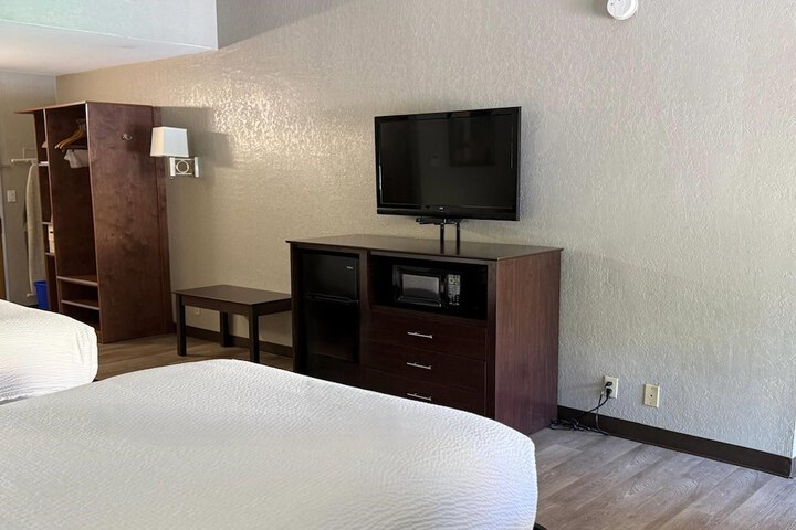 Room 19 of 61