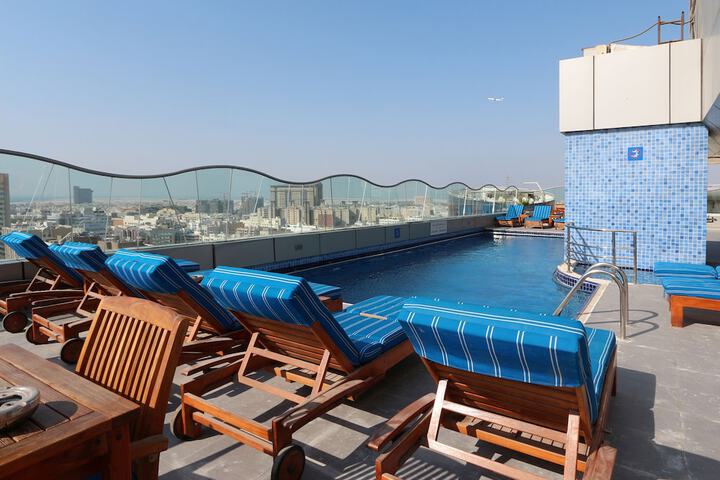 Pool 54 of 110