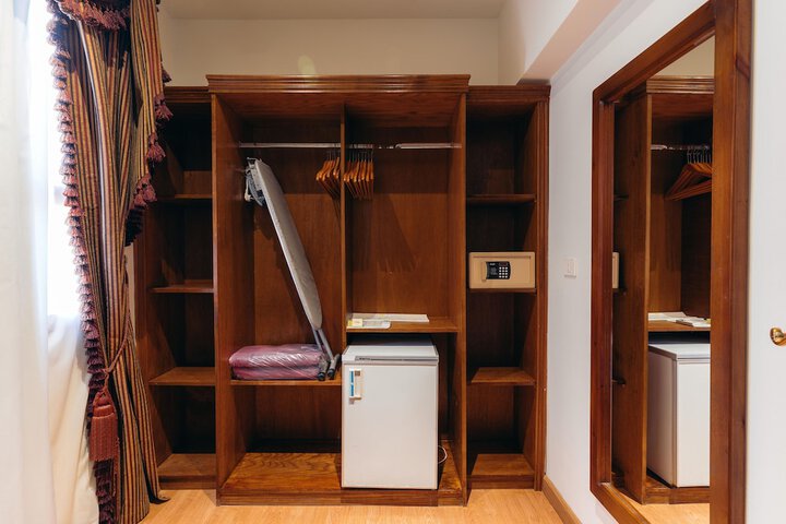 Room 8 of 85
