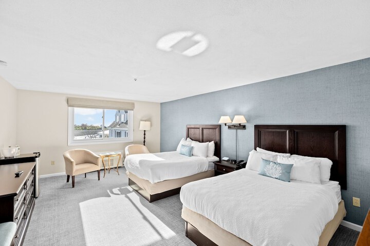 Room 12 of 32
