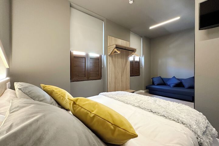 Room 50 of 84