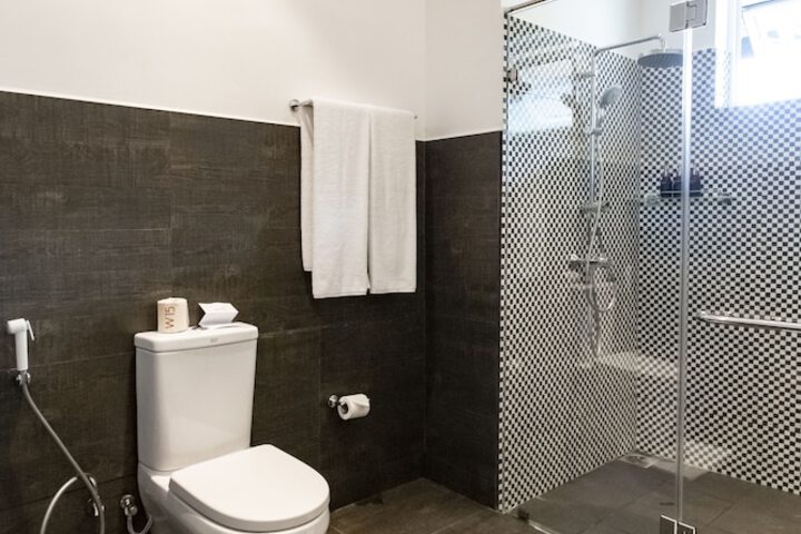 Room 12 of 30