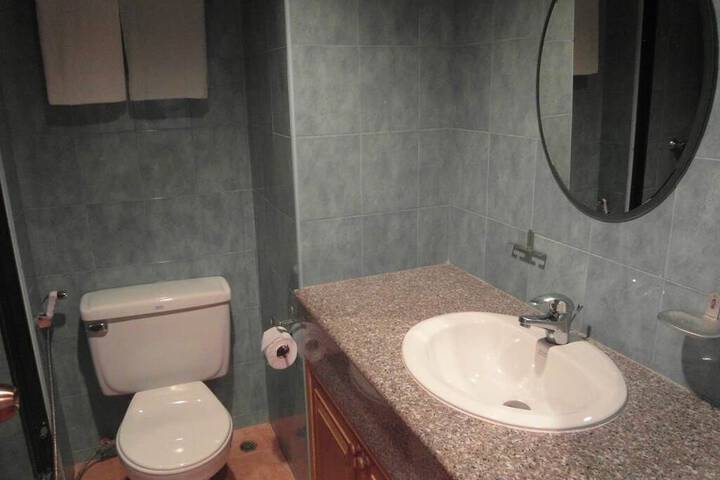 Room 5 of 21