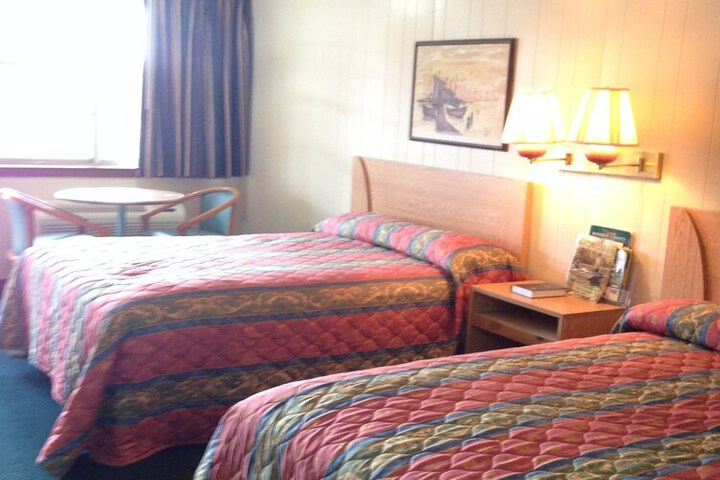 Room 6 of 37