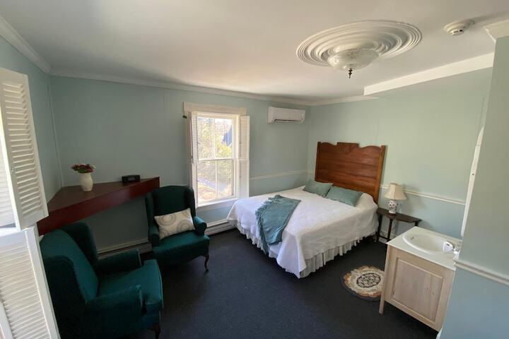 Room 7 of 40