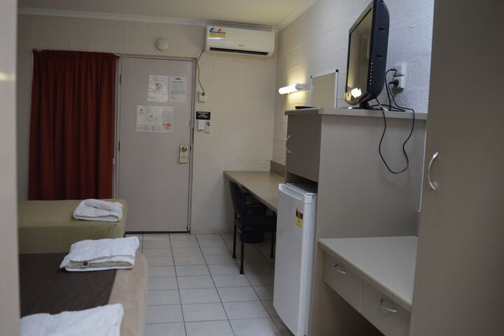 Room 16 of 39
