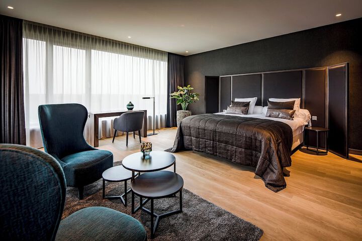 Room 28 of 68