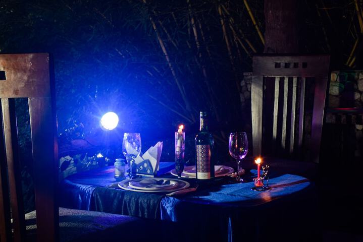 Dining 48 of 84