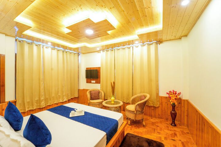 Room 9 of 24