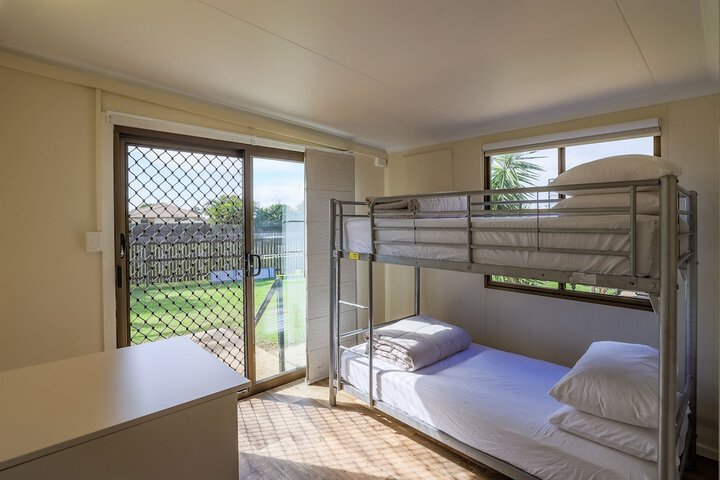 Room 5 of 96