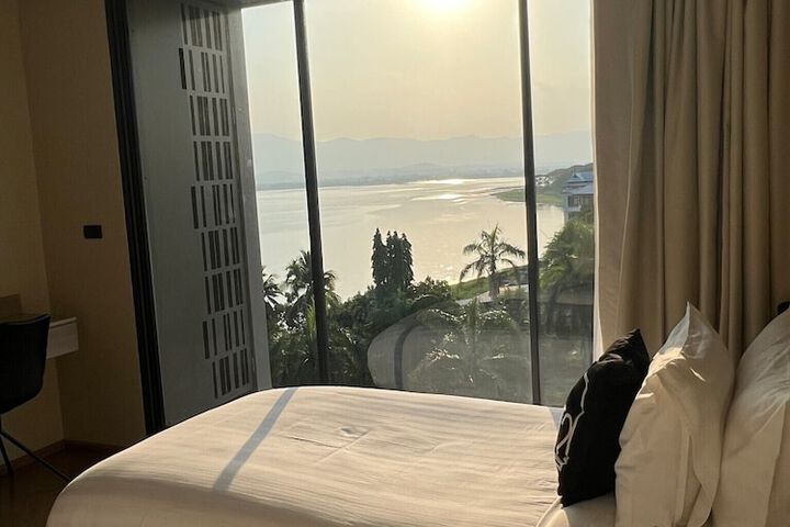 Room 11 of 26