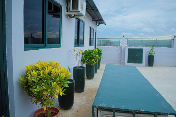Hotel 146 of 151