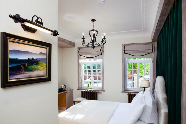 Room 15 of 40