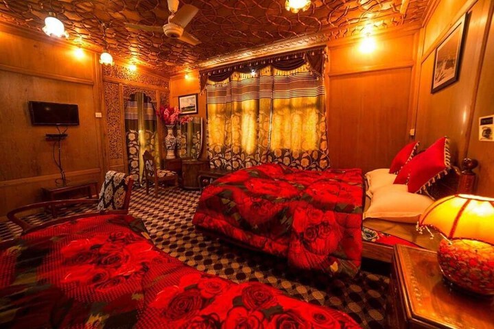 Room 19 of 150