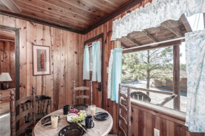 Tiny Two 2 Bedrooms, Midtown, Sleeps 4 in Ruidoso, NM
