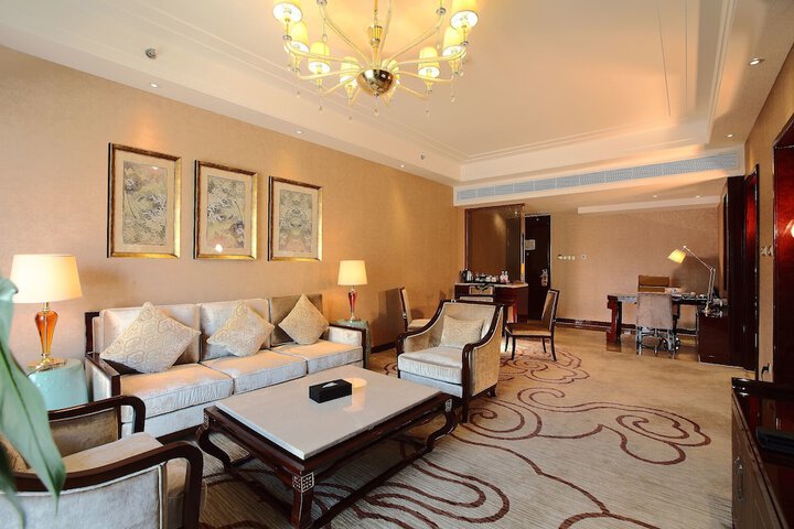 Room 13 of 29