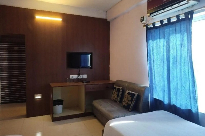 Room 5 of 15