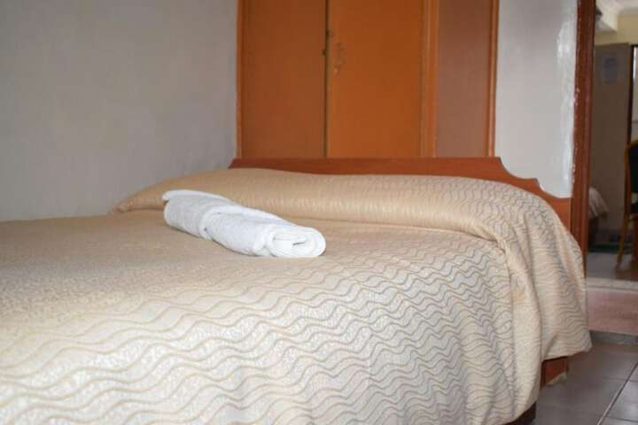 Room 2 of 16