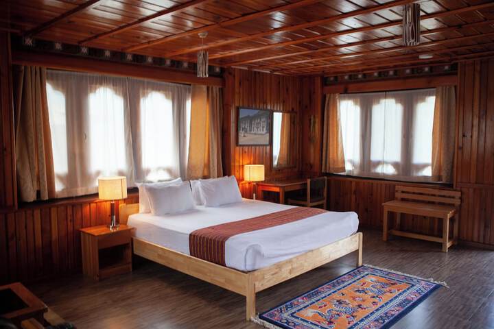 Room 4 of 11