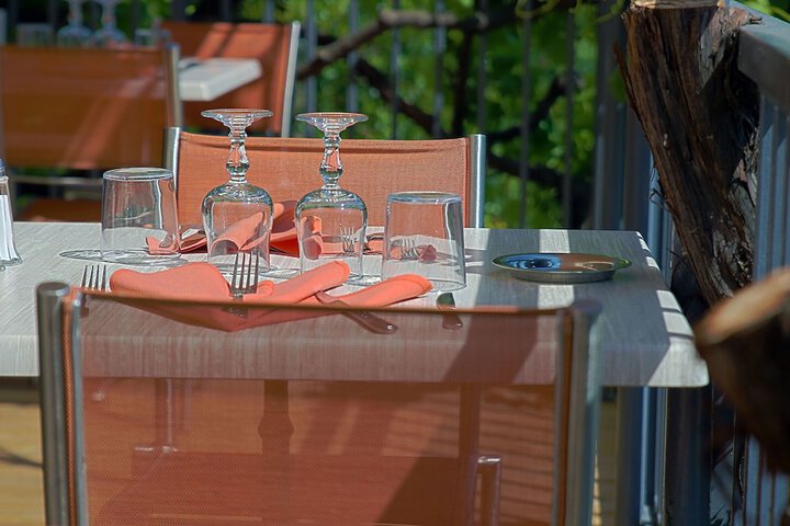 Dining 59 of 71