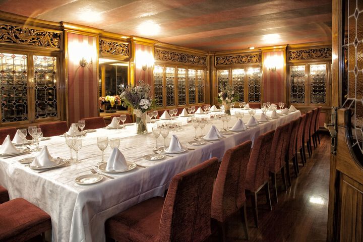Banquet hall
