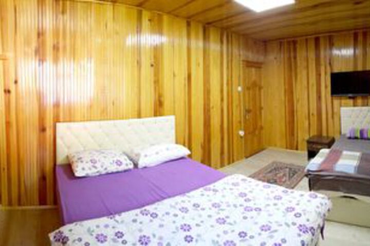 Room 11 of 29