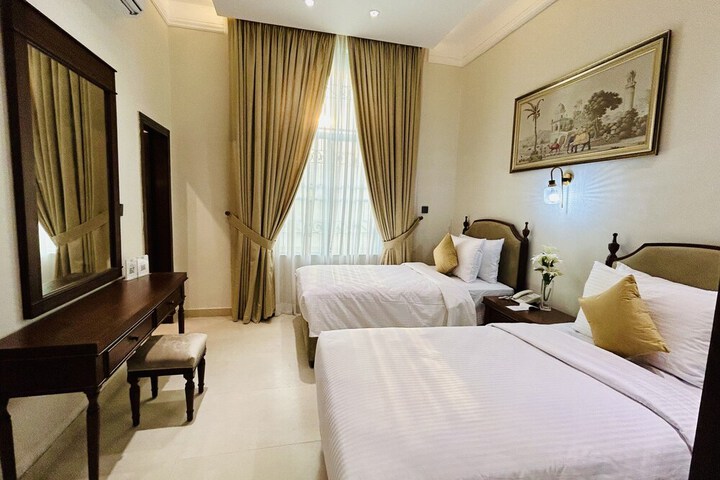 Room 16 of 25