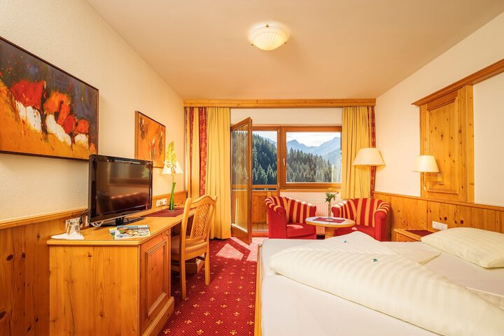 Room 7 of 37