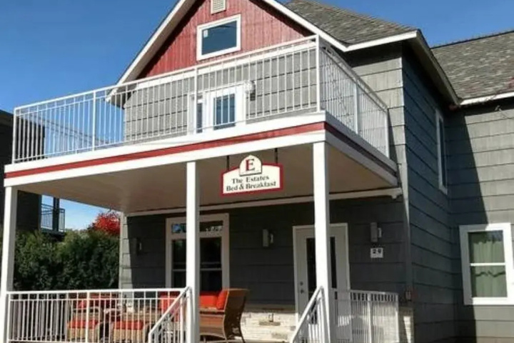 The Estates Bed & Breakfast