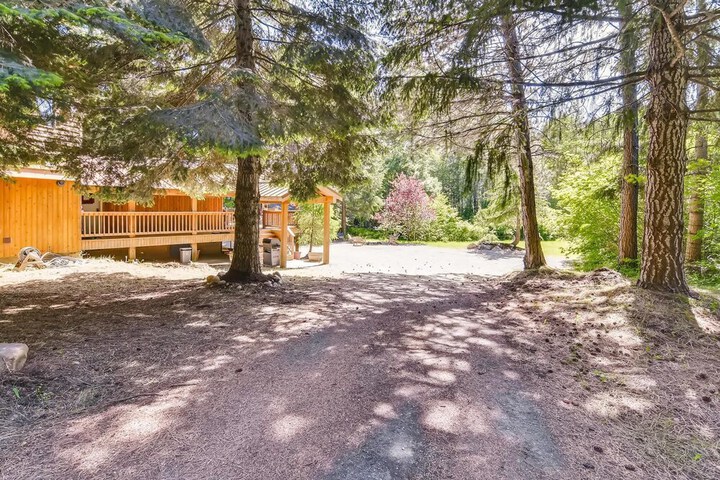 Property Grounds 19 of 24