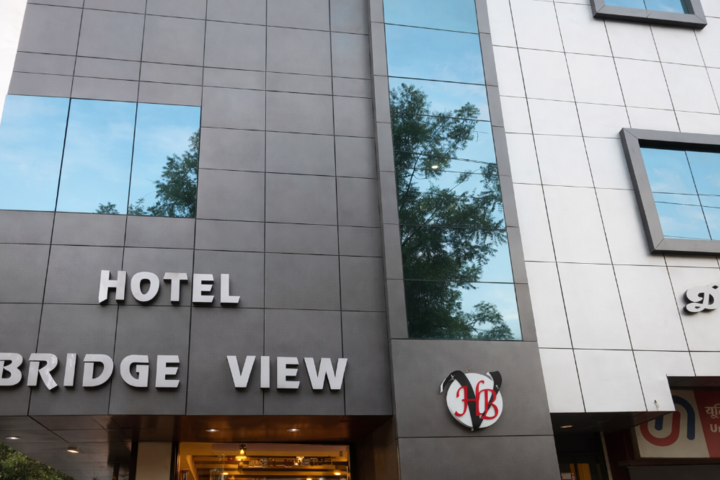 Hotel Bridge View