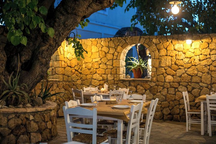 Dining 80 of 151