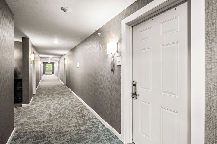 Ballroom/Hall 76 of 119