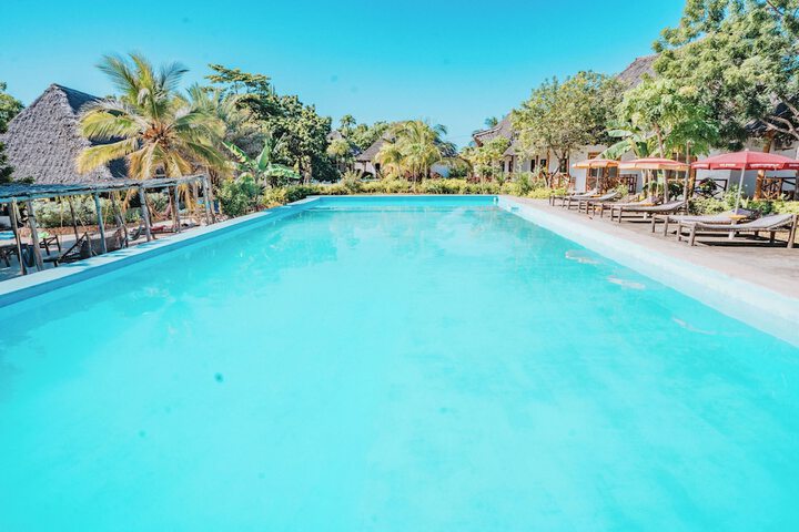 Pool 13 of 29