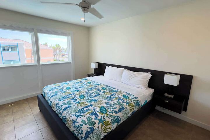Room 4 of 65