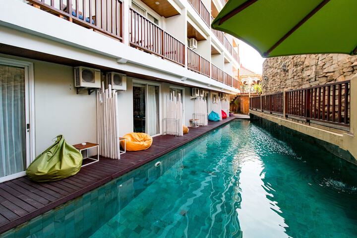 Hotel with Pool