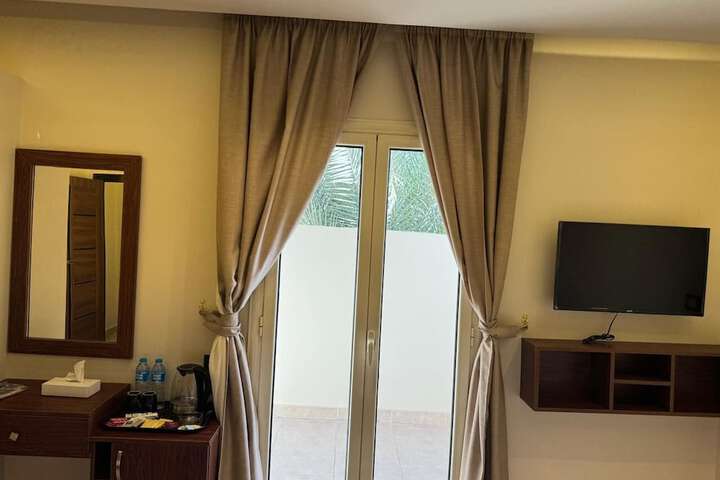 Room 10 of 110