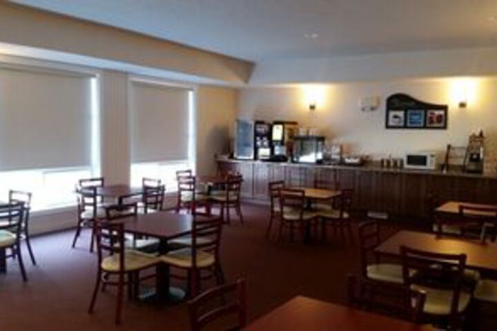 Breakfast/Coffee Service 4 of 33