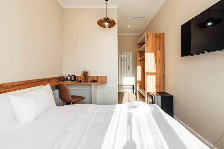 Room 9 of 41
