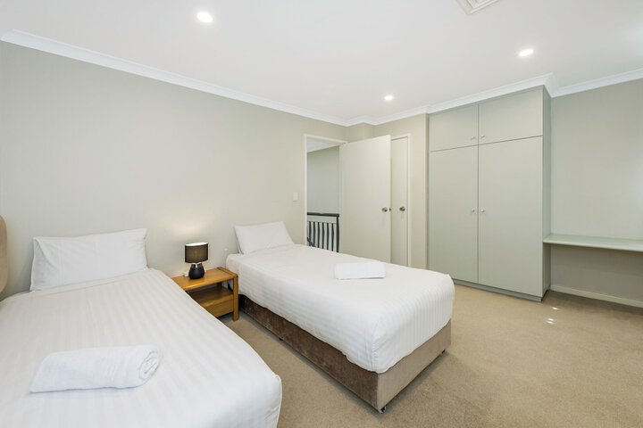 Room 15 of 104