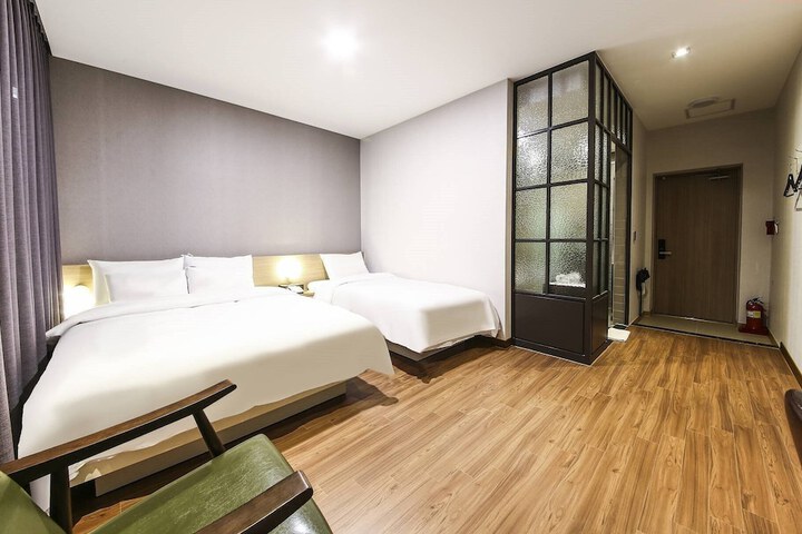 Room 14 of 55