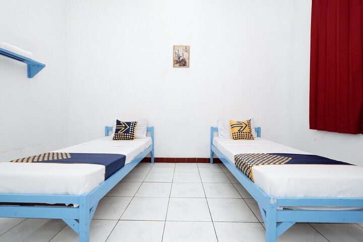 Room 18 of 38