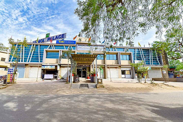 FabExpress Anmol Palace