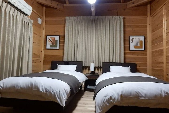 Room 5 of 22