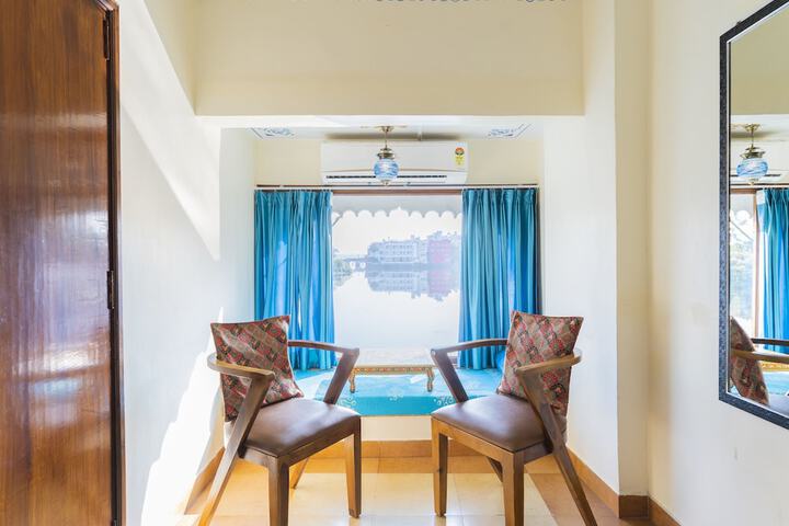 Room 15 of 68