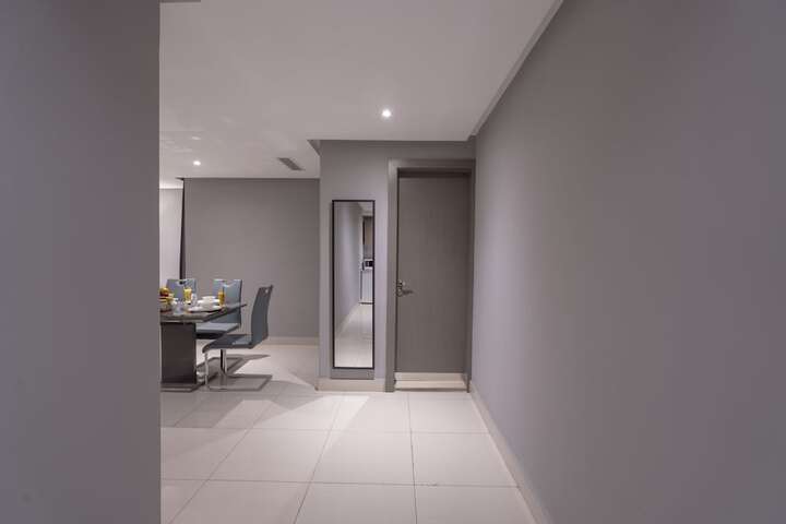 Room 32 of 40