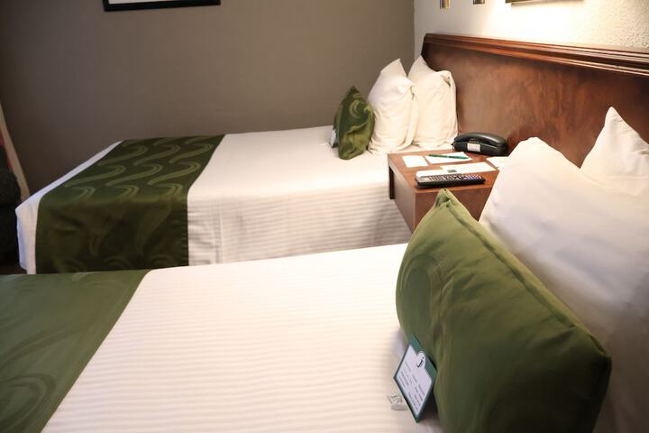 Room 12 of 39