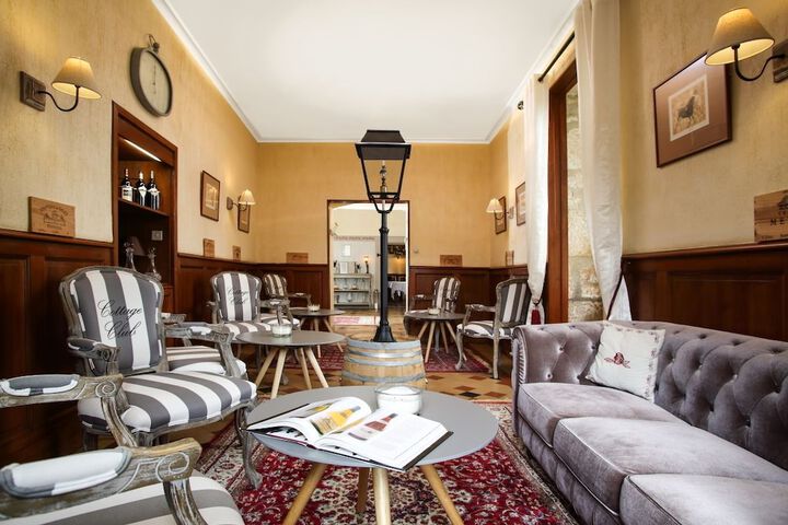 Guest Lobby