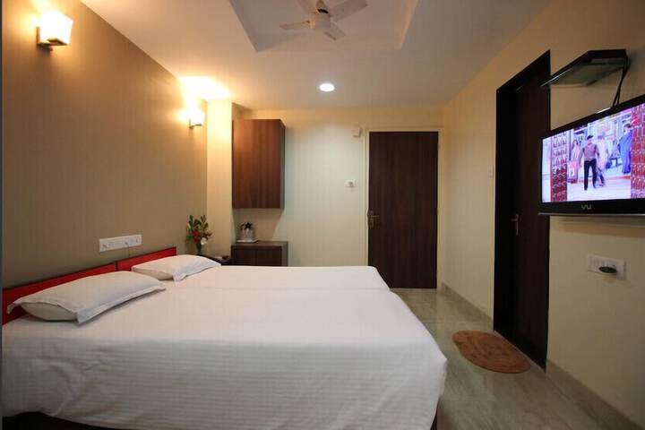 Room 2 of 23