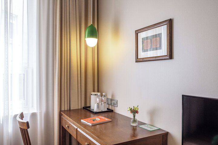 Room 30 of 91